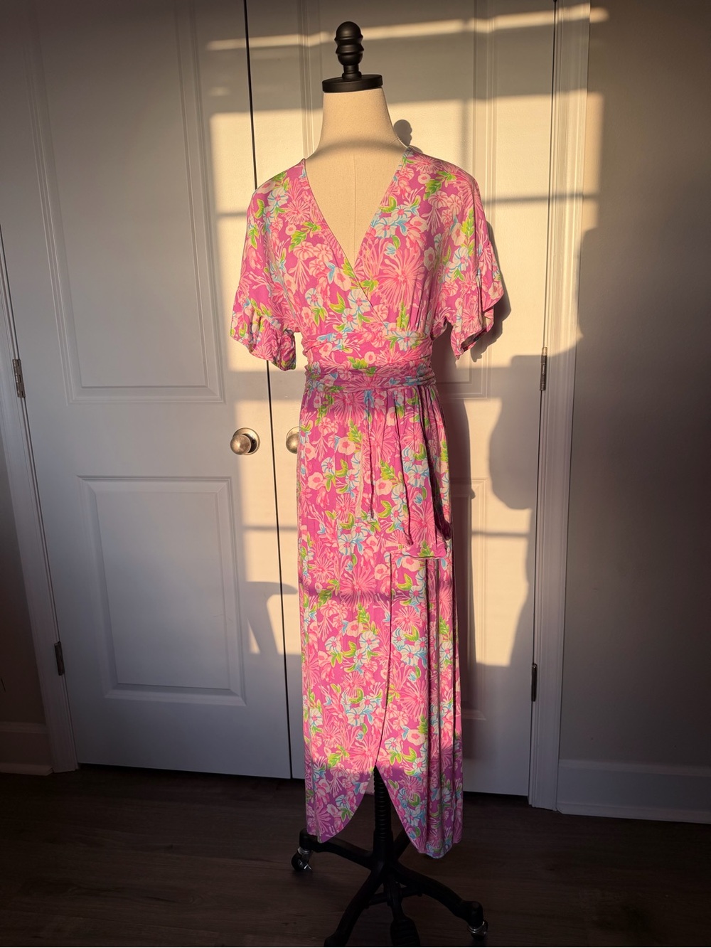 Lilly Pulitzer Pink Multi Floral Scoop Neck Dress SIZE: M - Picture 2 of 14